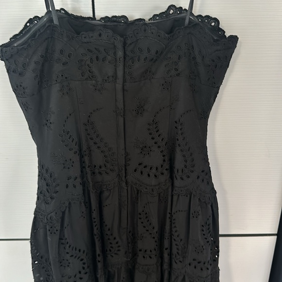 Black eyelet sleeveless sundress BCBG sz 6 like new - Picture 6 of 7